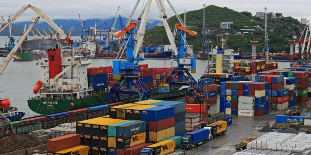 WTO Raises Global Merchandise Trade Growth Forecast to 3.9% for 2026